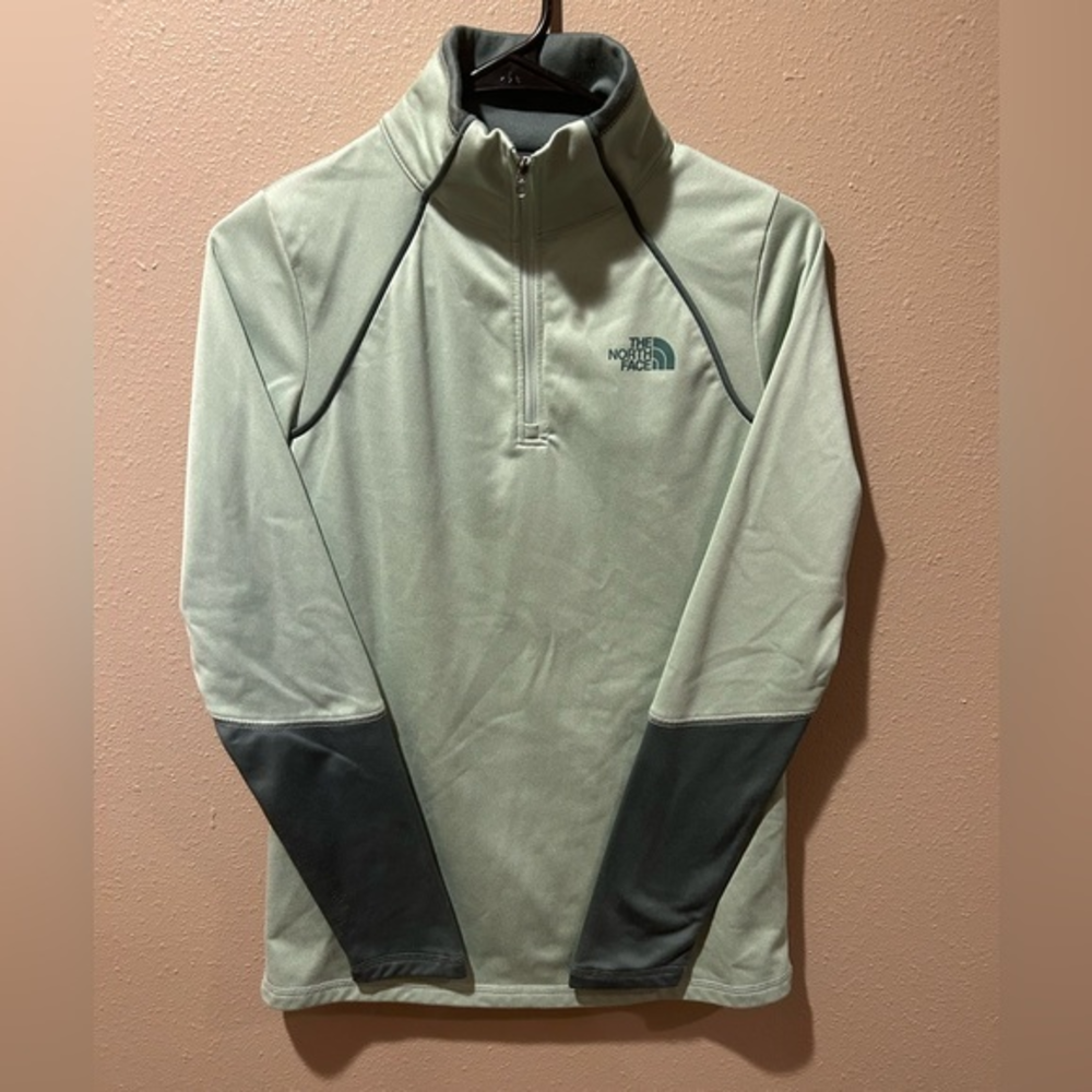 Women’s North Face‎ 1/4 Zip Pullover